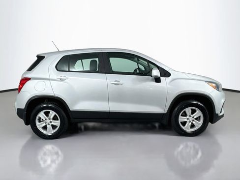Used 2019 Chevrolet Trax LS w/ LPO, Protection Package AWD/4WD image 5