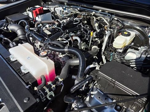 Used 2025 Toyota 4Runner SR5 image 23