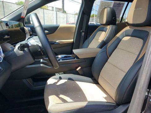 Certified 2025 Chevrolet Equinox ACTIV w/ Convenience Package III FWD image 19