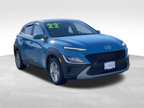 Used 2022 Hyundai Kona SE image 3