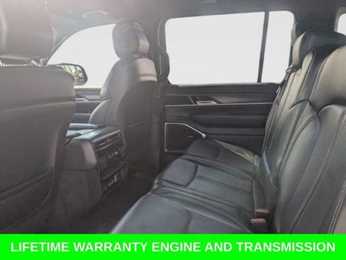 Used 2024 Jeep Wagoneer Series II w/ Flexible Seating Group RWD image 12