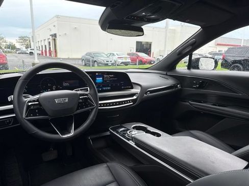 Used 2024 Cadillac Lyriq Sport w/ LPO, Floor Liner Package AWD/4WD image 11