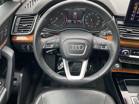 Used 2023 Audi Q5 2.0T Premium w/ Convenience Package image 8