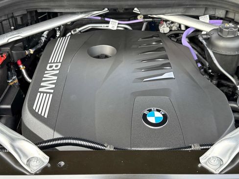 New 2026 BMW X7 xDrive40i w/ Executive Package image 13