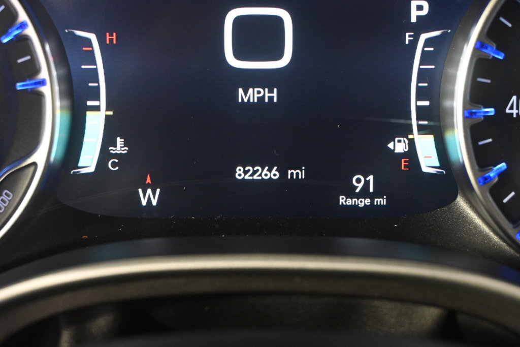 Used 2022 Chrysler Pacifica Touring-L FWD image 27
