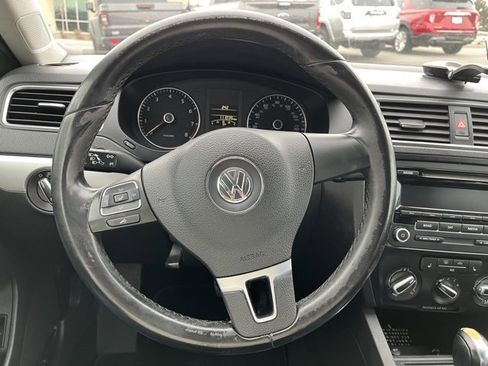 Used 2014 Volkswagen Jetta SE image 39