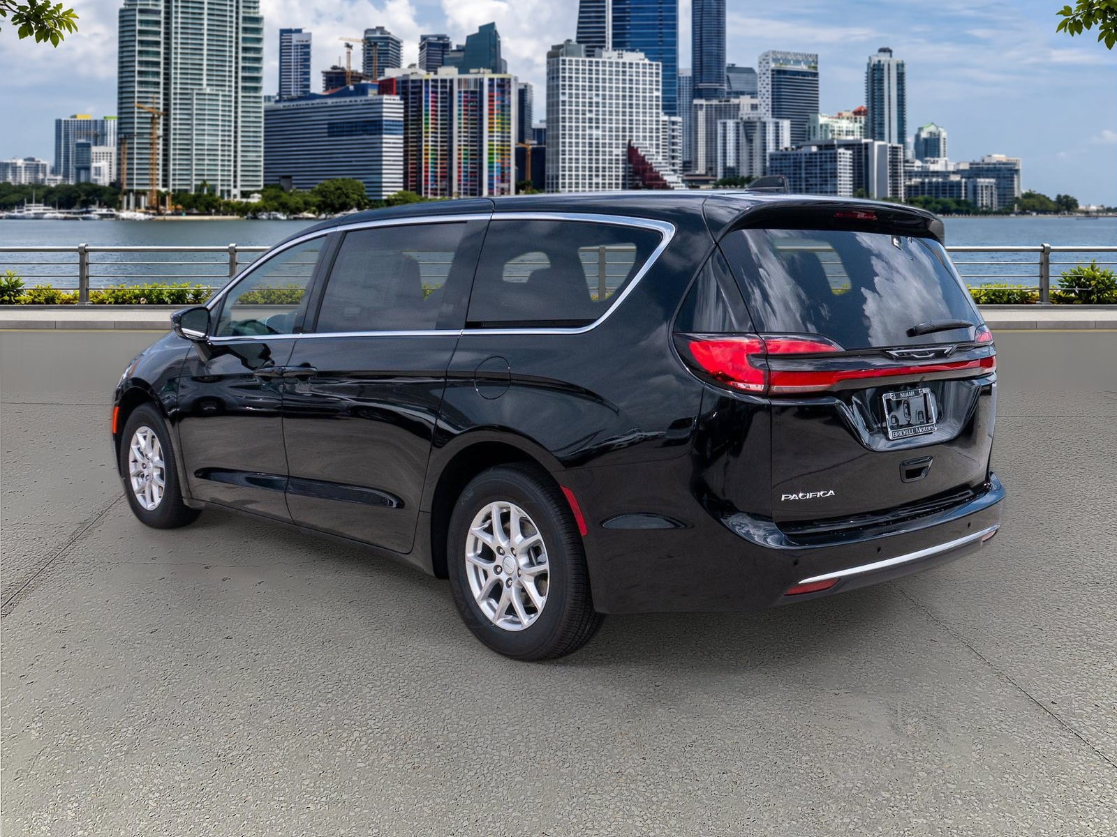 New 2027 Chrysler Pacifica Select FWD image 8