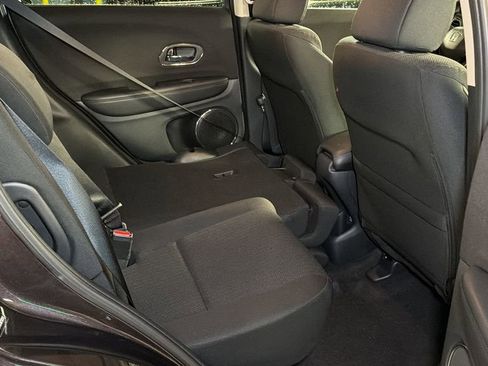 Used 2018 Honda HR-V EX image 13
