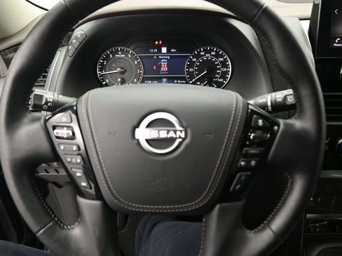 Used 2024 Nissan Armada Platinum w/ Captain's Chairs Package image 18