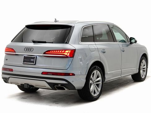 Certified 2025 Audi Q7 3.0T Premium Plus image 3