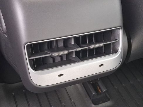 Used 2021 Tesla Model 3 Standard Range Plus image 11