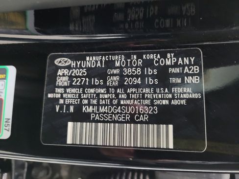 Used 2025 Hyundai Elantra Sport FWD image 33