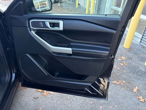 Used 2022 Ford Explorer XLT w/ Equipment Group 202A image 43