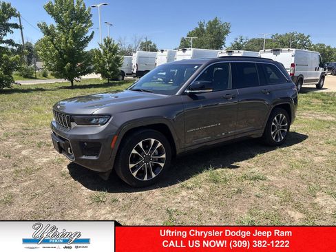 Used 2025 Jeep Grand Cherokee Overland w/ Luxury Tech Group IV AWD/4WD image 1