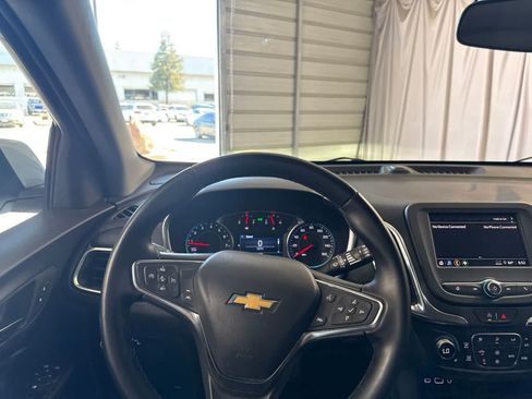 Used 2024 Chevrolet Equinox LT FWD image 24