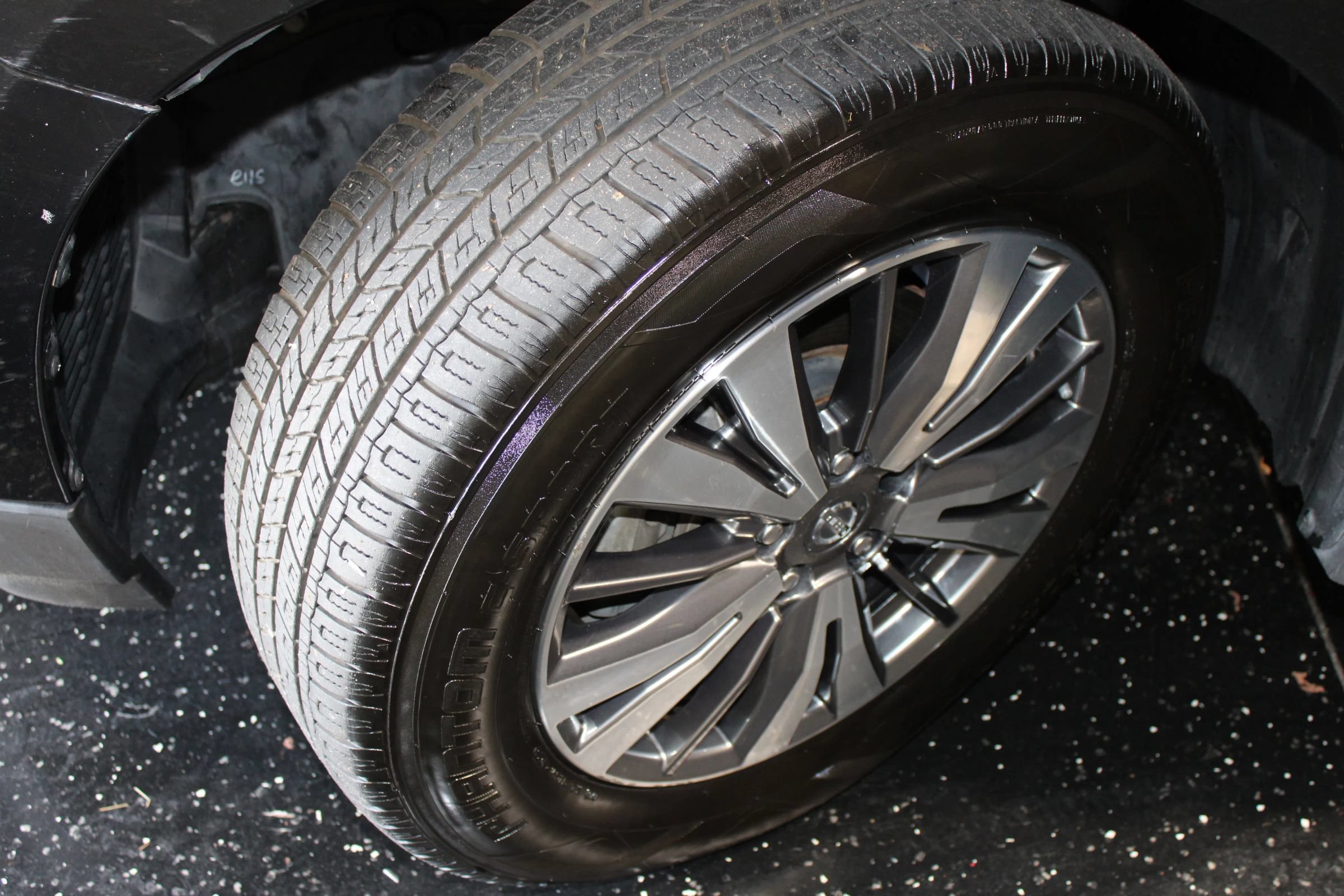 Used 2018 Nissan Pathfinder SL w/ Cargo Package FWD image 36