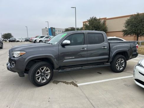 Used 2019 Toyota Tacoma Limited image 6