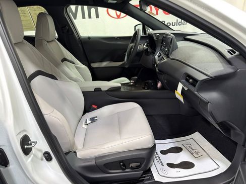 Used 2026 Lexus UX 300h AWD w/ Accessory Package (Z1) image 10