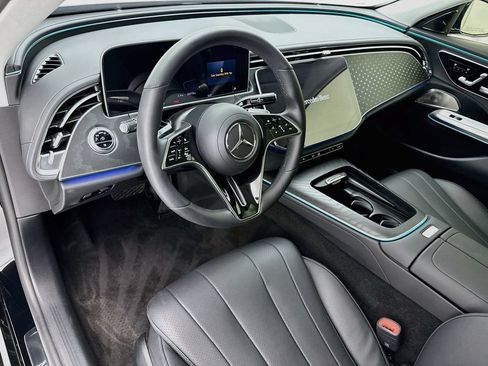 Used 2024 Mercedes-Benz E 350 4MATIC Sedan image 9