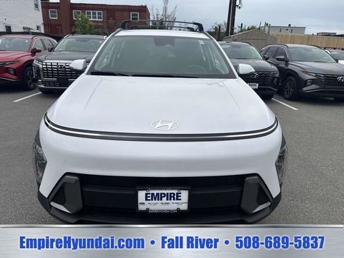 Used 2024 Hyundai Kona SEL AWD/4WD image 9