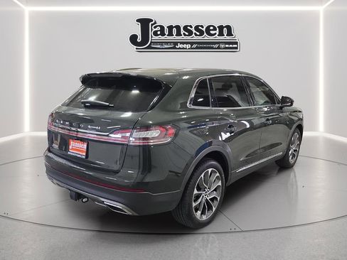 Used 2022 Lincoln Nautilus Reserve w/ Luxury Package AWD/4WD image 5