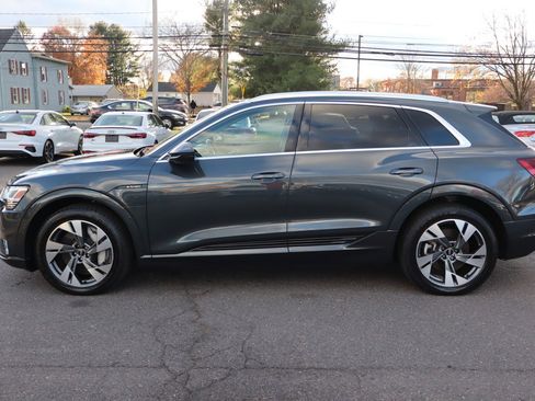Used 2021 Audi e-tron Premium image 8