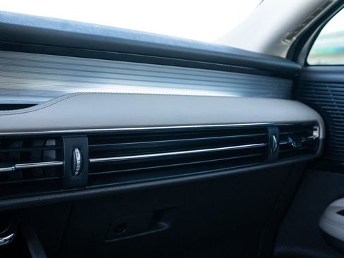 Used 2020 Lincoln Corsair AWD w/ Premium Package image 37