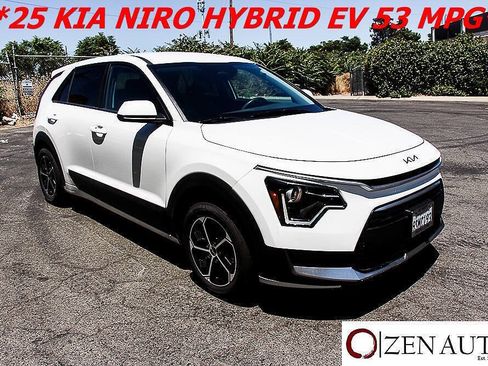 Used 2025 Kia Niro LX FWD image 1