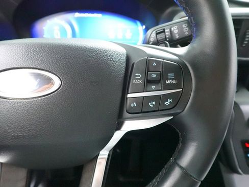 Used 2020 Ford Explorer Platinum w/ Premium Technology Package image 14