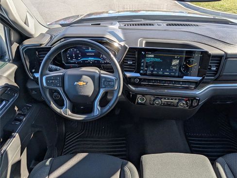 Certified 2024 Chevrolet Silverado 1500 LT image 16