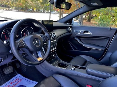 Used 2017 Mercedes-Benz CLA 250 image 16