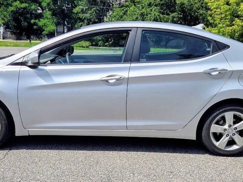 Used 2012 Hyundai Elantra GLS w/ Preferred Pkg 3 FWD image 2