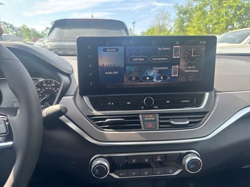 New 2026 Nissan Altima 2.5 SR FWD image 16
