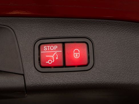 Certified 2021 Mercedes-Benz GLA 250 4MATIC image 35