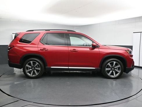 Used 2024 Honda Pilot Elite image 12