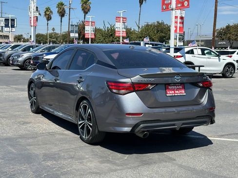 Used 2020 Nissan Sentra SR w/ Electronics Package FWD image 4