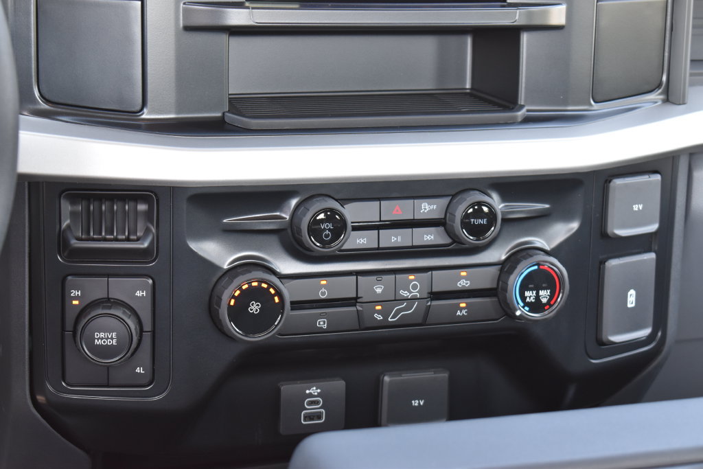 New 2026 Ford F250 XL w/ STX Appearance Package AWD/4WD image 20