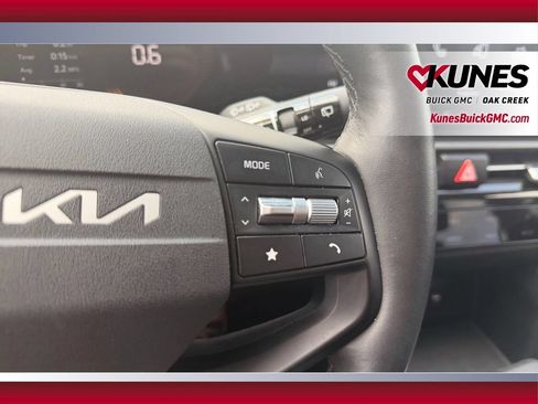 Used 2026 Kia Sportage LX FWD image 18