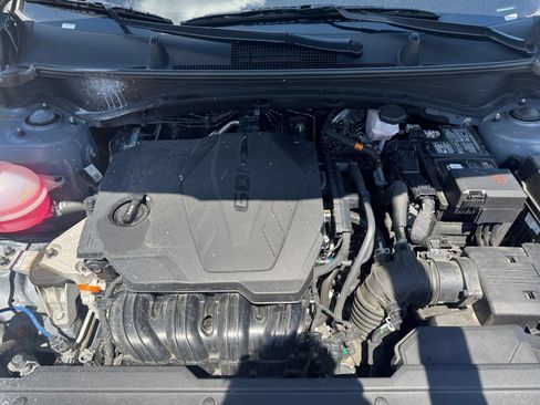 Used 2025 Kia Sportage LX FWD image 30