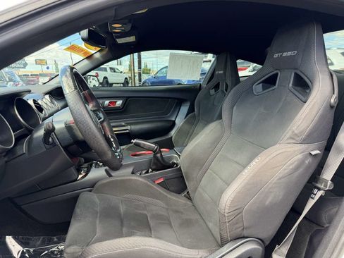 Used 2016 Ford Mustang Shelby GT350 w/ Track Package RWD image 12