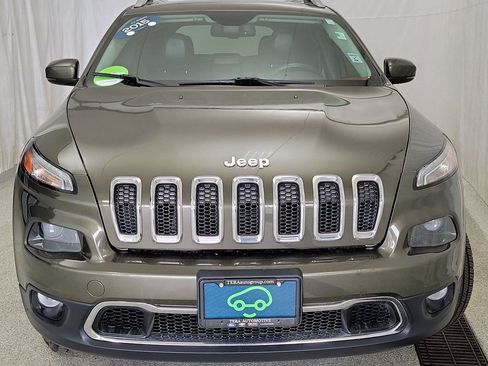 Used 2015 Jeep Cherokee Limited w/ Luxury Group image 4