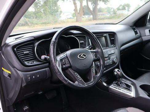 Used 2013 Kia Optima EX FWD image 15