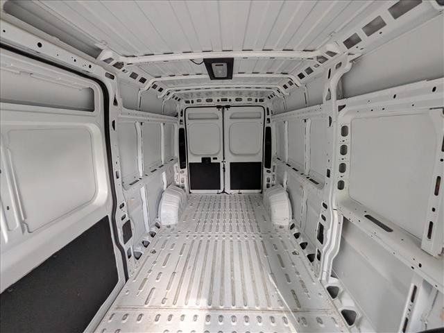 Used 2025 RAM ProMaster 2500 w/ Convenience Group FWD image 21
