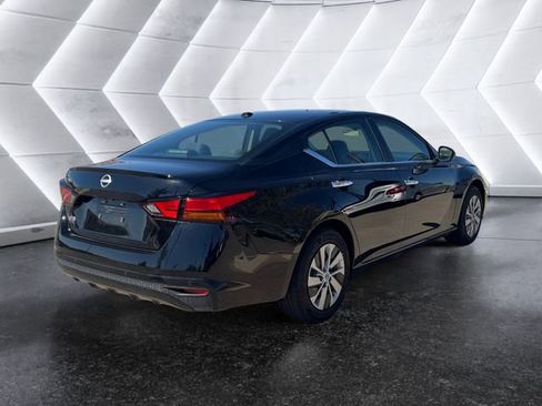 Used 2025 Nissan Altima 2.5 S image 4