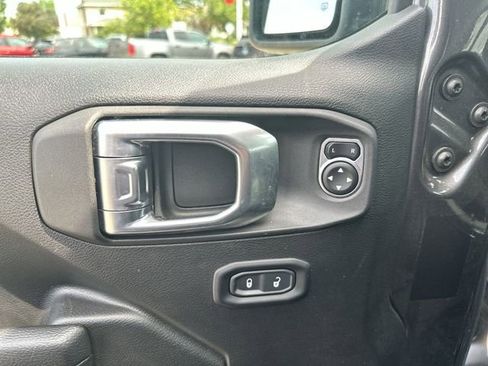 Used 2022 Jeep Wrangler Sport AWD/4WD image 16