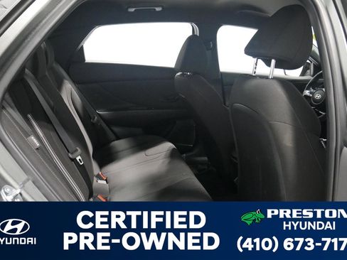 Used 2025 Hyundai Elantra Sport image 17