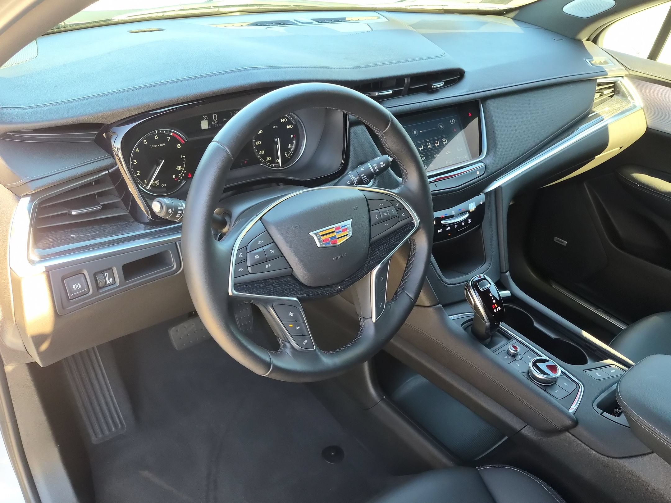 Certified 2023 Cadillac XT5 Premium Luxury FWD image 9