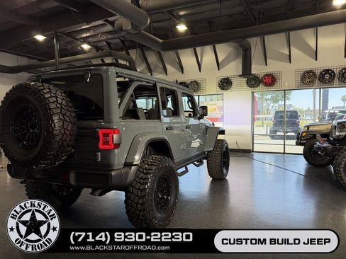 Used 2025 Jeep Wrangler Unlimited Sahara w/ Safety Group AWD/4WD image 33