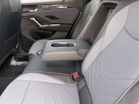 New 2026 Volkswagen Tiguan SE R-Line FWD image 13