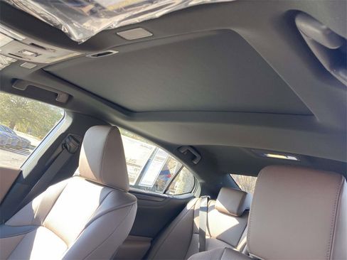 New 2025 Lexus ES 350 w/ Premium Package image 13